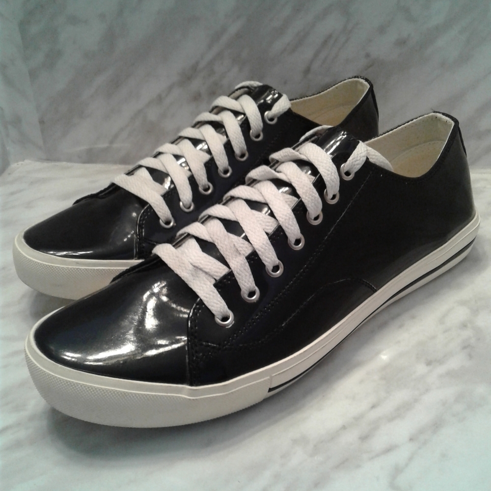 New john lawrence sullivan undercover sneaker 9.5